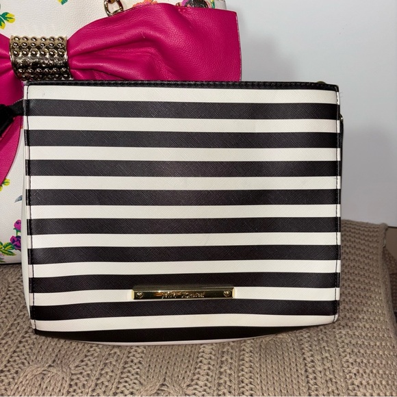 Betsey Johnson Bundle Pink Jumbo Bow & Floral Design Satchel/Shoulder Bag - Picture 9 of 16